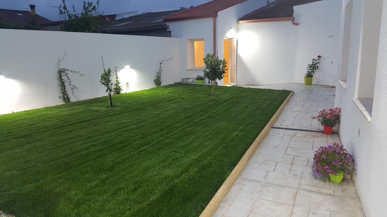 B. Sinis Bed & Breakfast Cabras Luaran gambar