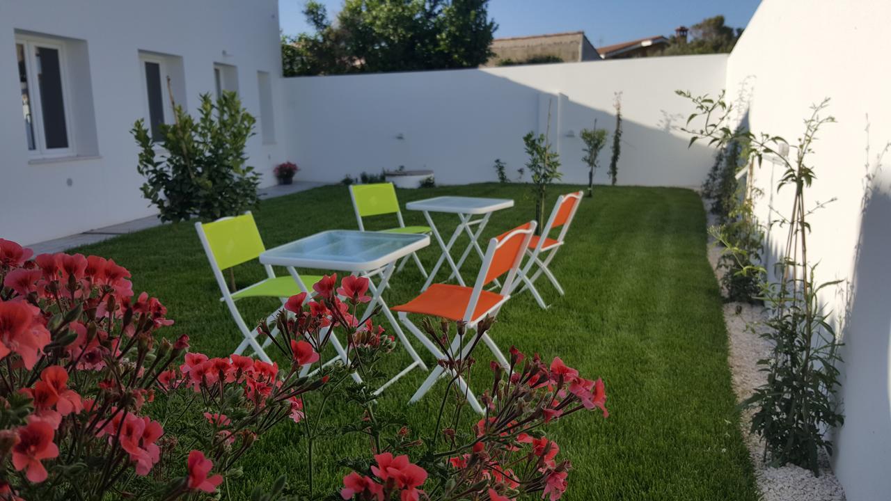B. Sinis Bed & Breakfast Cabras Luaran gambar