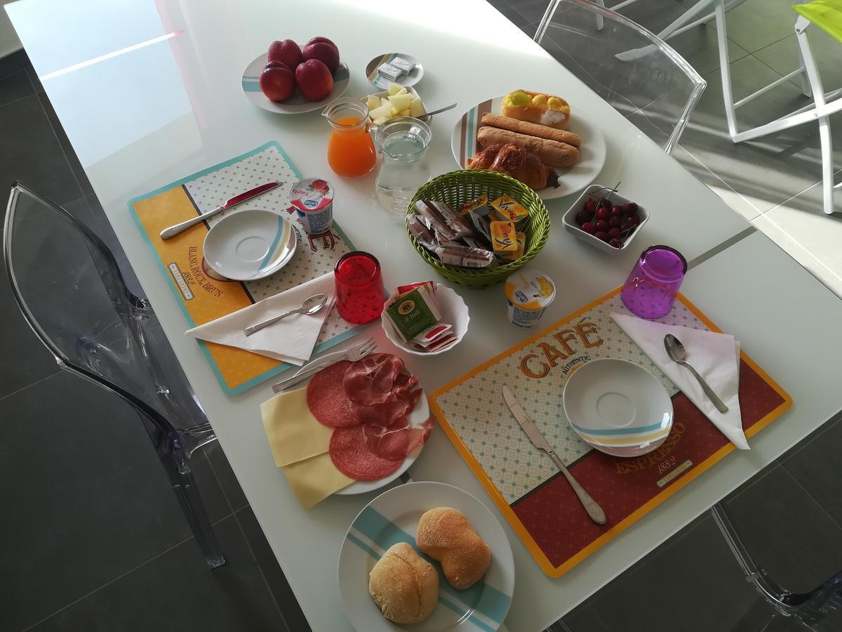 B. Sinis Bed & Breakfast Cabras Luaran gambar