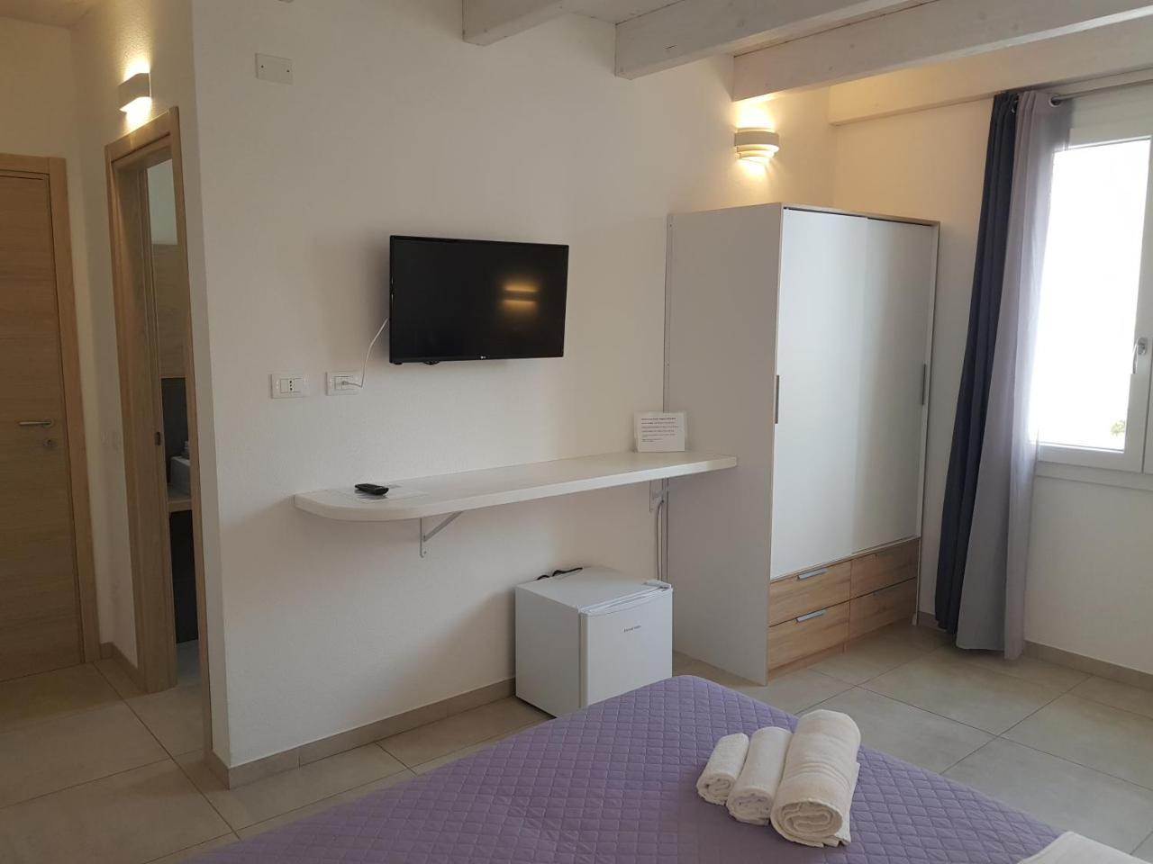 B. Sinis Bed & Breakfast Cabras Luaran gambar