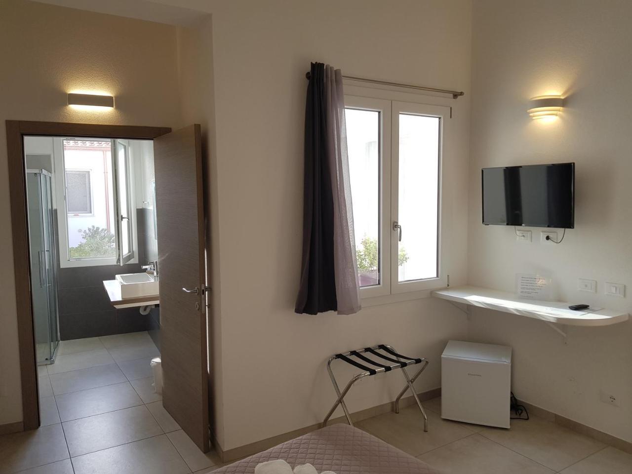 B. Sinis Bed & Breakfast Cabras Luaran gambar